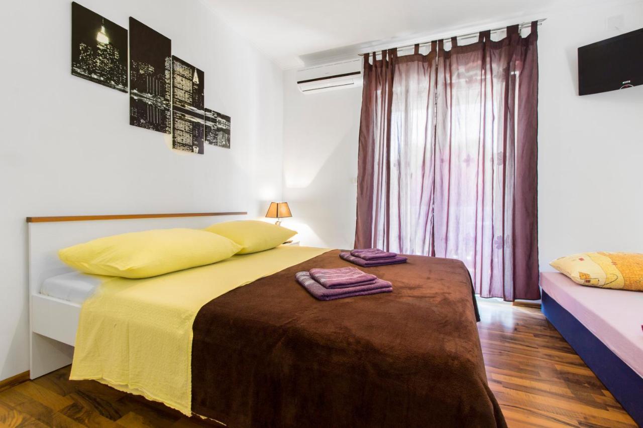 Apartmani Mariva Vodice Bagian luar foto