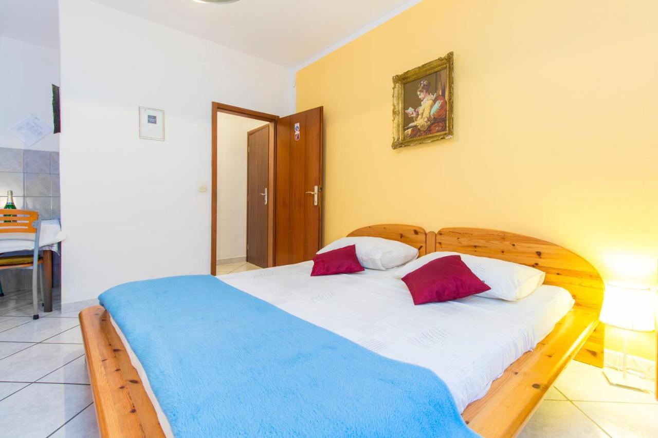 Apartmani Mariva Vodice Bagian luar foto