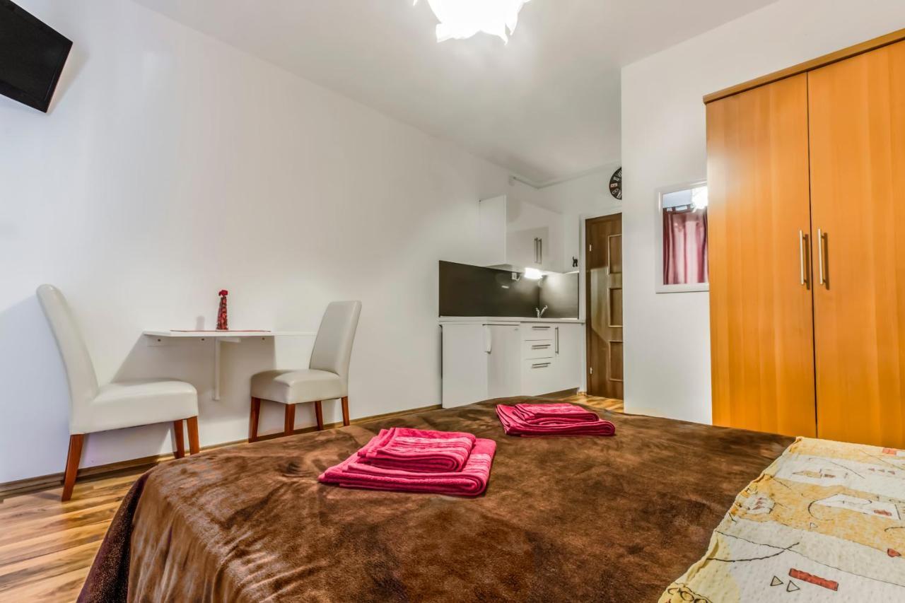 Apartmani Mariva Vodice Bagian luar foto