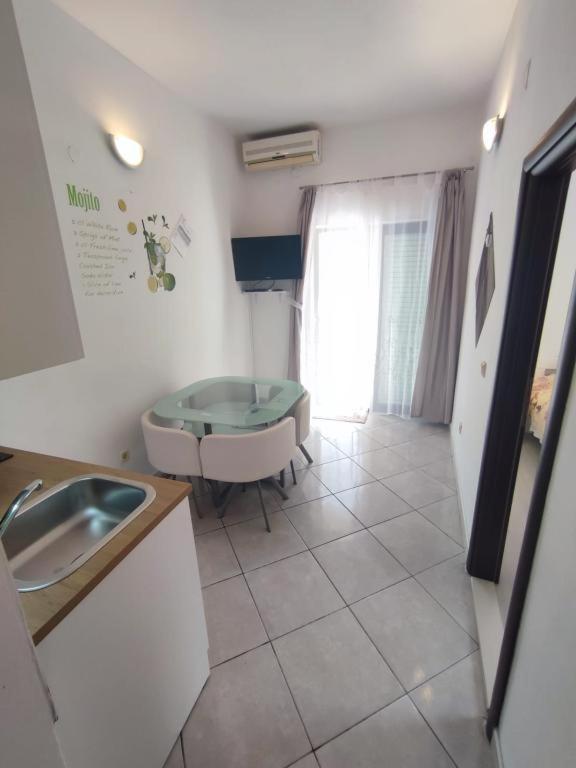 Apartmani Mariva Vodice Bagian luar foto
